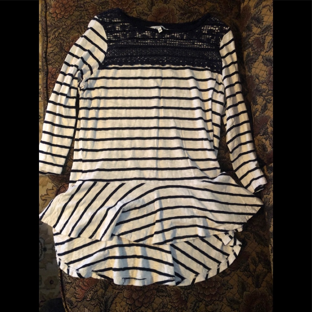 Crown and ivy shirt